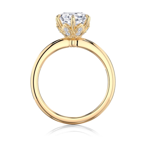 Round Diamond Solitaire Engagement Ring in Yellow Gold | Hera