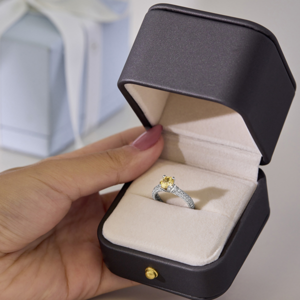 custom and bespoke engagement ring made in sydney, melbourne and brisbane for larsen jewellery